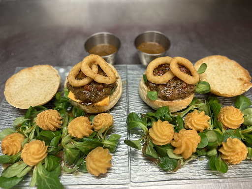 Photo 2 - Le Gourmet Burger