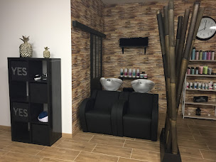 Photo n°13 de CB coiffure à Pompignac (Salon de coiffure)