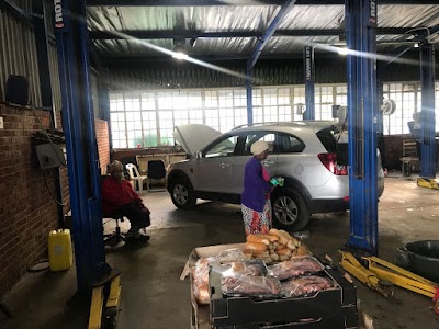 Photos of Meyers Motors Workshop