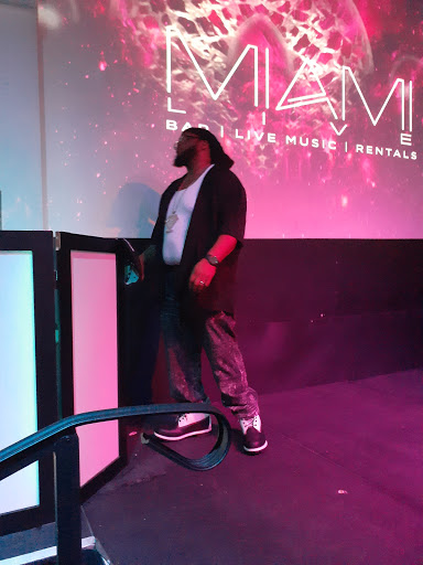 Miami LIVE - Visual