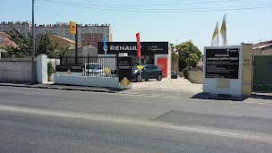 Photo n°7 de Renault / Dacia - Garage Suppa Freres à Marseille (Vendeur de voitures d'occasion)