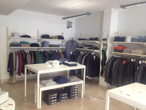 Greenfield Abbigliamento Gallery - Italy
