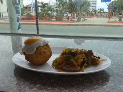 Photos of Le&ntilde;o's Pizzer&iacute;a