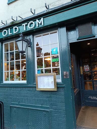 OLD TOM PUB - Visual