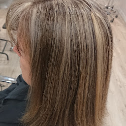 Photo n°29 de La Boîte à Magie Artisan Coiffeur Plougonvelin Cathy Podeur à Plougonvelin (Conseiller en image personnelle)