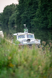 Photo n°1 de L'île au pré sur l'eau à Berlaimont (Agence d'excursions en bateau)