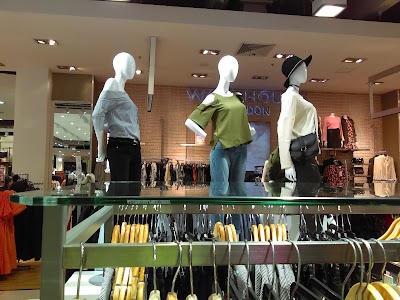 Photos of Falabella SantaF&eacute;