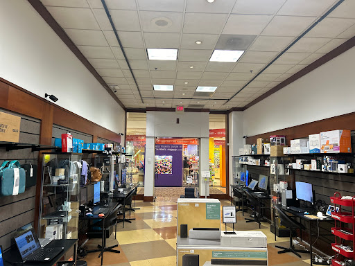 The Electronics Store - Visual