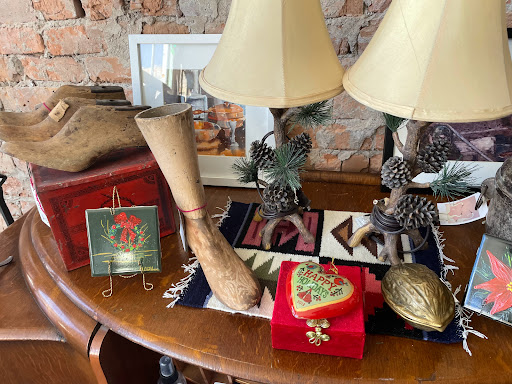 Bug & Bird Mercantile - Thumbnail