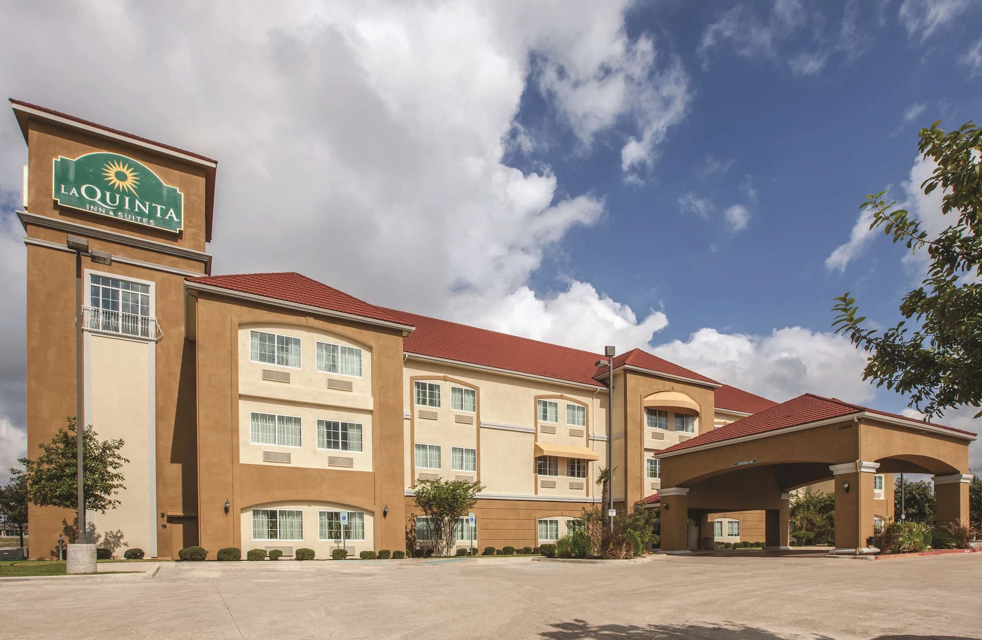 La Quinta Inn & Suites by Wyndham Kyle - Austin South
