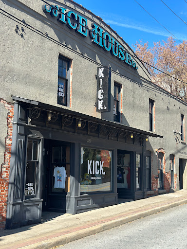 KICK. - Visual