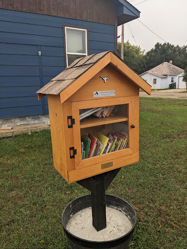 Little Free Library - Badlands Bunkhouse - Thumbnail