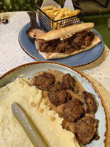 Chamarin Noodles Thai food And Philly steak