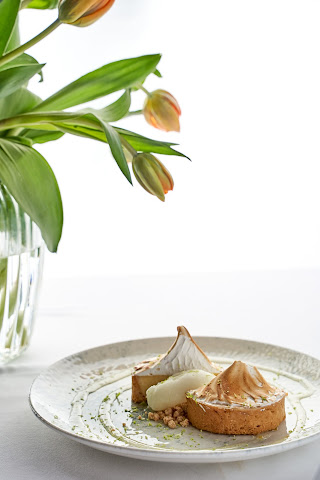 Dionysos Zonar's by null