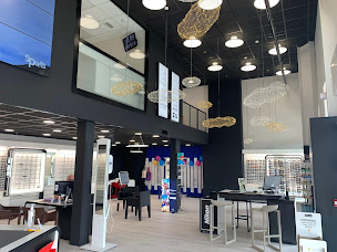 Photo n°17 de Opticien Langon - Optic 2000 - Centre commercial Leclerc à Langon (Magasin de lunettes de soleil)