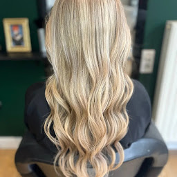 Photo n°14 de So Chic Coiffure & Institut à Saint-Étienne-du-Rouvray (Salon de manucure)