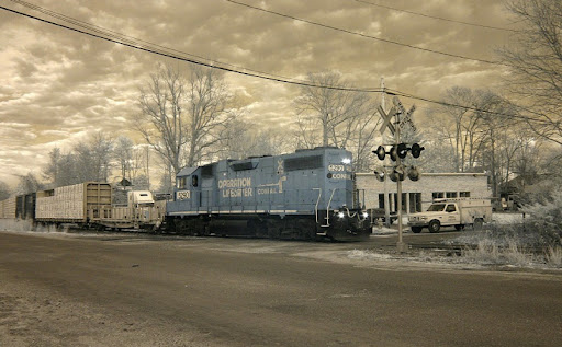 Central Avenue Grade Crossing - Thumbnail