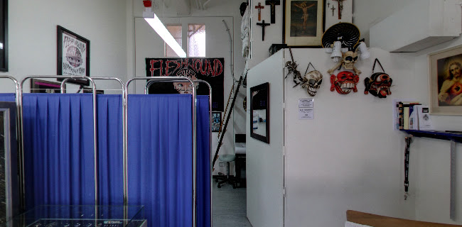 Comments and reviews of Flesh Wound Body Piercing