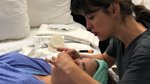 The Healing Nest" IG. @_pielsanita #teamnomakeup Made with ♡ by Cesireé Mena Iglesias