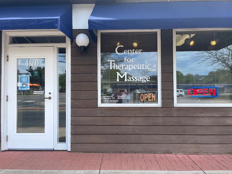 Luna Blue Massage photo