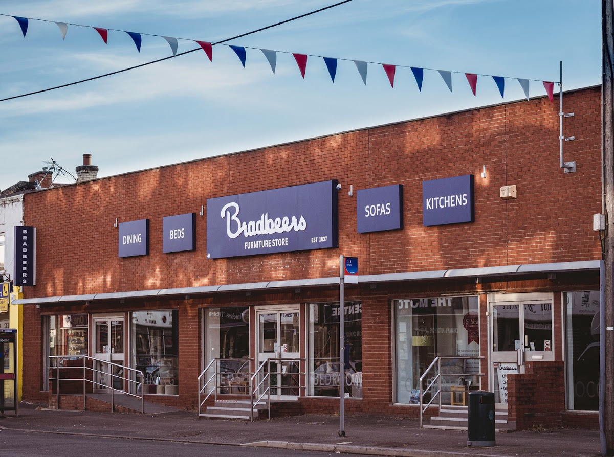 Bradbeers Furniture Store New Milton