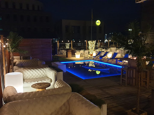 Four Seasons: Food, drinks & fun - Thumbnail