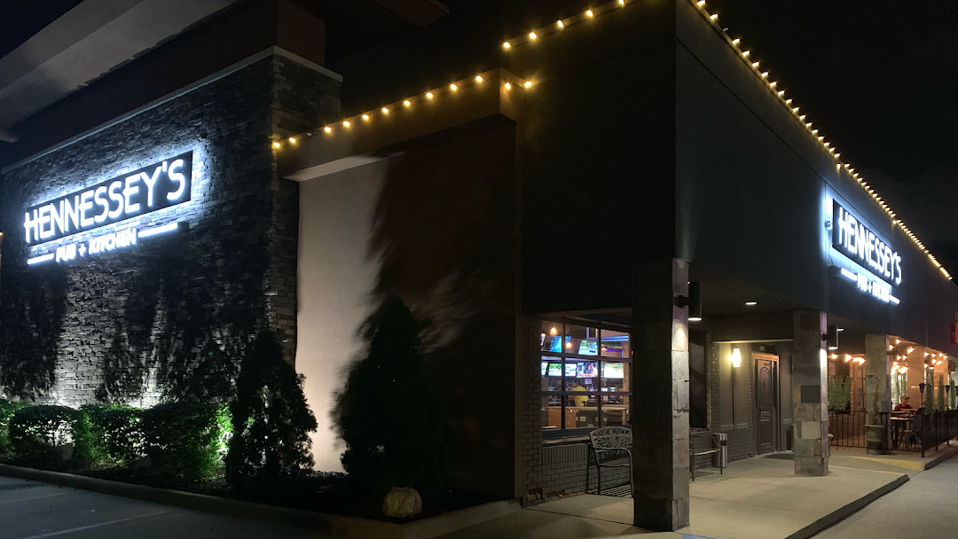 Hennessey's Pub + Kitchen Sports Bar in Clinton Township