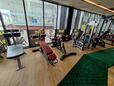 ゴールドジム心斎橋大阪