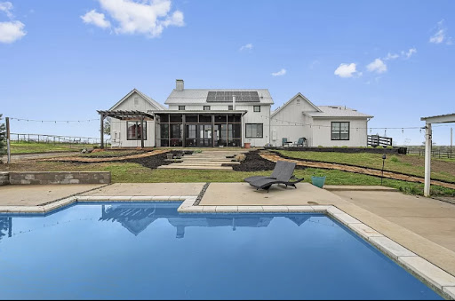 XC Realty - Visual