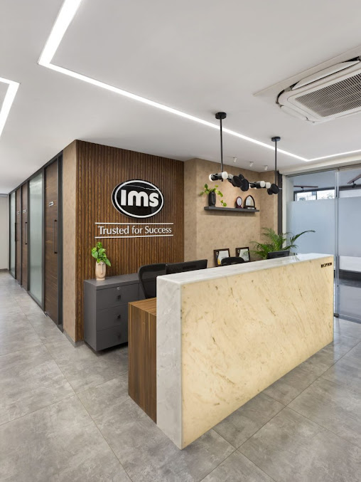 Af1qipn Ixv030jyrbtj0tgidkvrdwuuhfz8cgnjdcqd=s677 K No