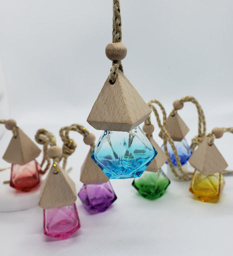 Wicks and Windmills Candle Co - Thumbnail
