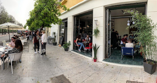 La Indiscreta bar