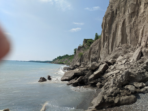Hawk Cliff - Visual