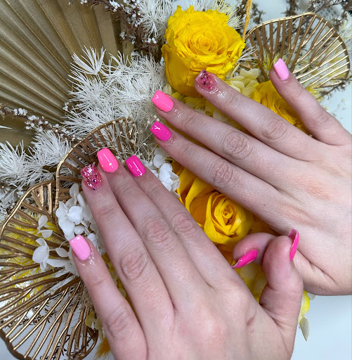 Angelique Beauty Bar - Thumbnail