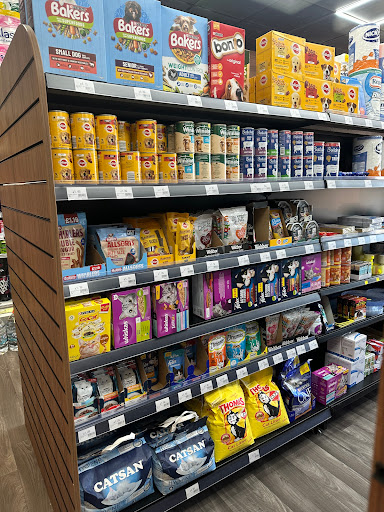 Warwick super store - Visual
