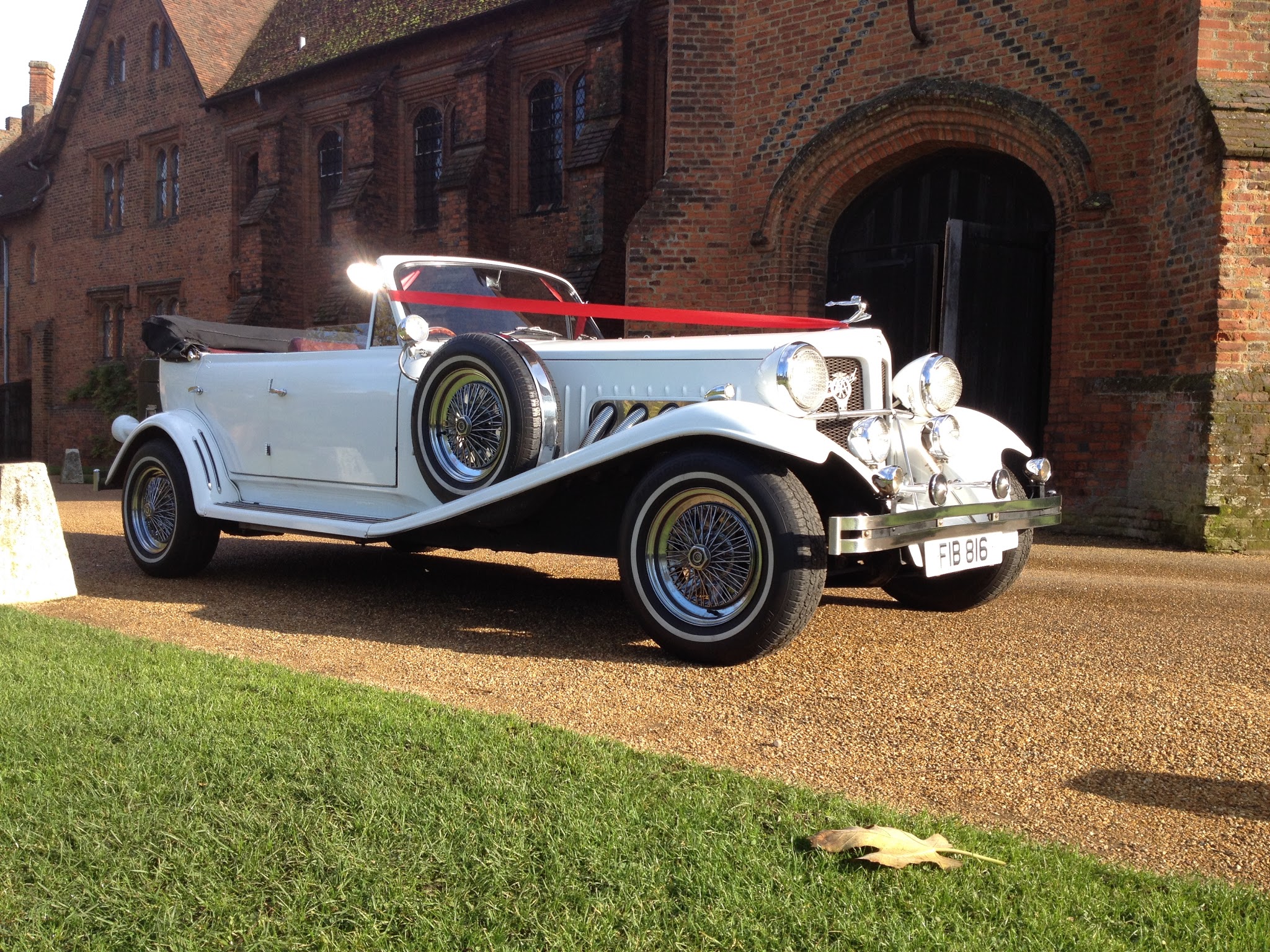 A.T Beauford Wedding Cars London - Car Hire - photo 1