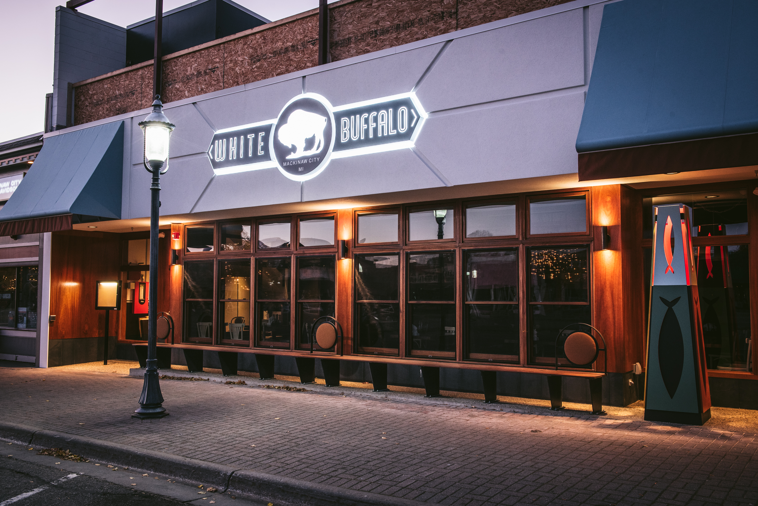 The White Buffalo Bar & Grille