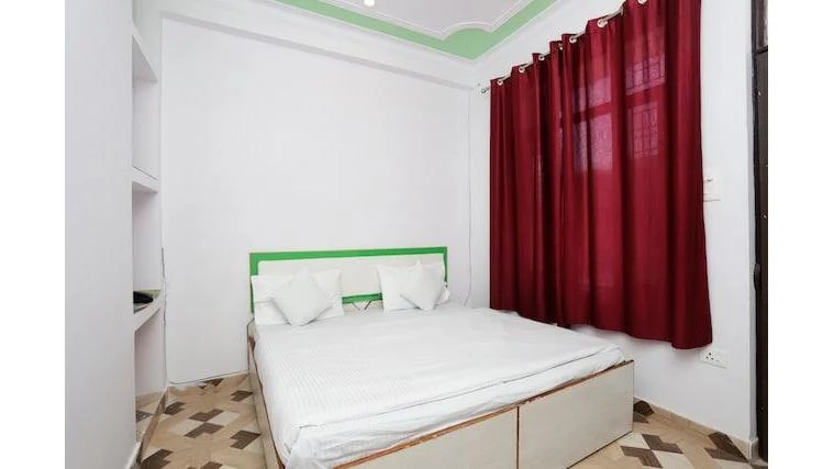 OYO 38100 Yaduvansi Shiva Hotels