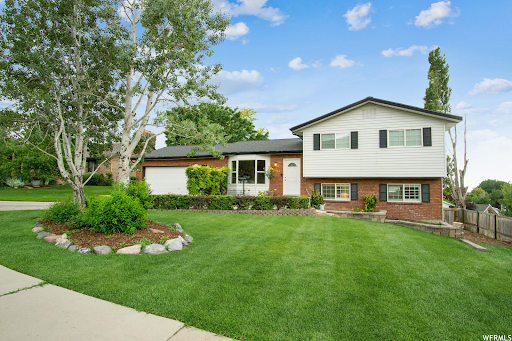 Eric J Smith - Real Estate