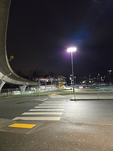 Coquitlam Central Station @ Bay 6 - Thumbnail