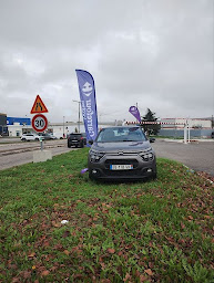 Photo n°16 de Carrefour Location à Fourmies (Agence de location de fourgonnettes)