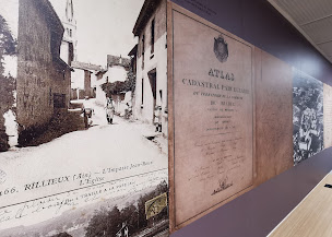 Photo n°8 de L'Échappée à Rillieux-la-Pape (Bibliothèque)