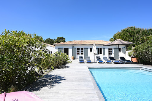 Photo de Villa Mer- Les Grenettes -île de Ré- Bord de Mer, Piscine 350 M2 6 Suites à Sainte-Marie-de-Ré (17740)