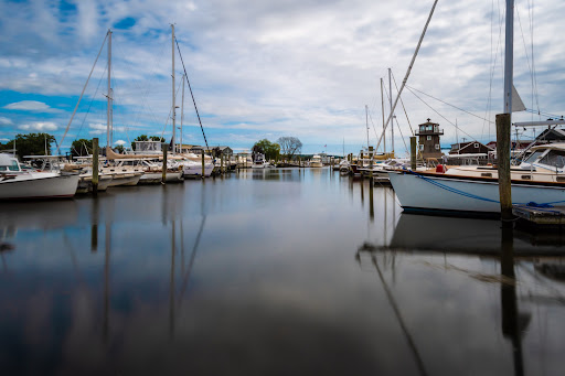 Oyster Harbors Marine - Essex, CT - Thumbnail