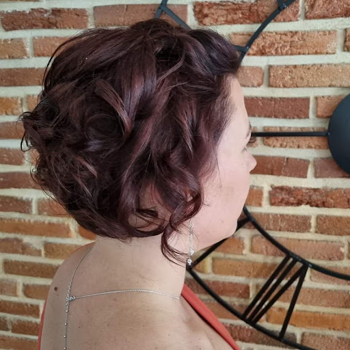 Le Long Court Coiffure - Thumbnail
