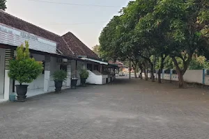 OYO 92590 Wisma Bhayangkara & Diving Club image