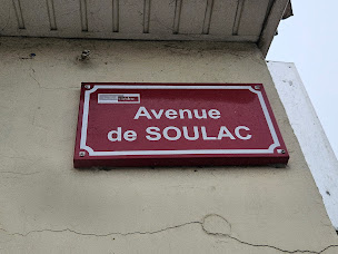 Photo n°11 de DISTRIBUTEUR PIZZA POMS 24/24 à Le Taillan-Médoc (Pizzas à emporter)