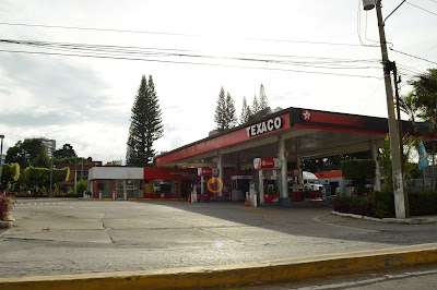 Photos of Texaco Gas Hincapie