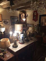 Photo n°6 de Brocante les annees folles à Amboise (Magasin d'antiquités)