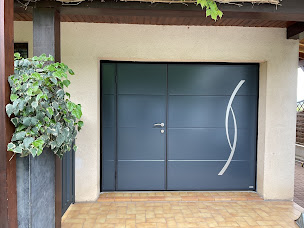 Photo n°2 de MOOS portes de garage à Bergholtzzell (Fournisseur de portes de garage)